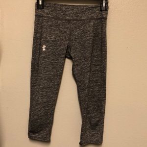 Under Armour girl’s Capri Leggings Youth Medium